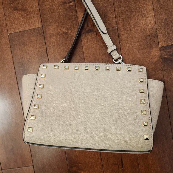 Michael Kors selma leather stud-embellished crossbody bag - Picture 6 of 11